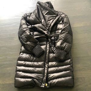 Hugo Boss puffer jacket with high collar and belt